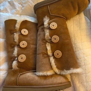 Bailey button Uggs